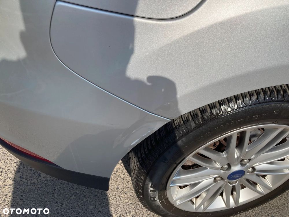 Ford Focus 1.5 TDCi SYNC Edition - 19