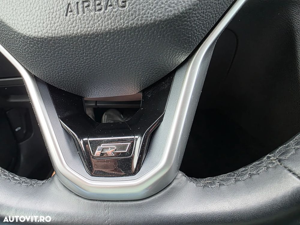 Volkswagen Passat - 14