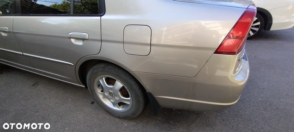 Honda Civic 1.6i LS - 21
