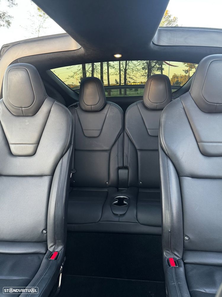 Tesla Model X 90D - 5