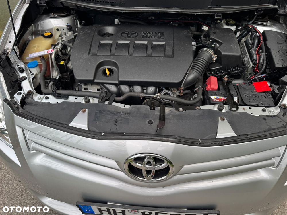 Toyota Auris - 16