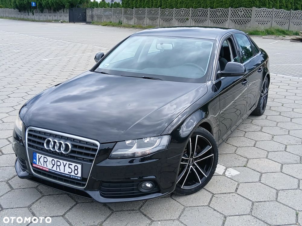 Audi A4 Limousine - 1