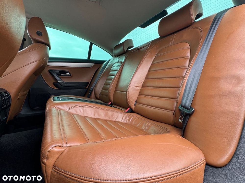 Volkswagen Passat CC - 16