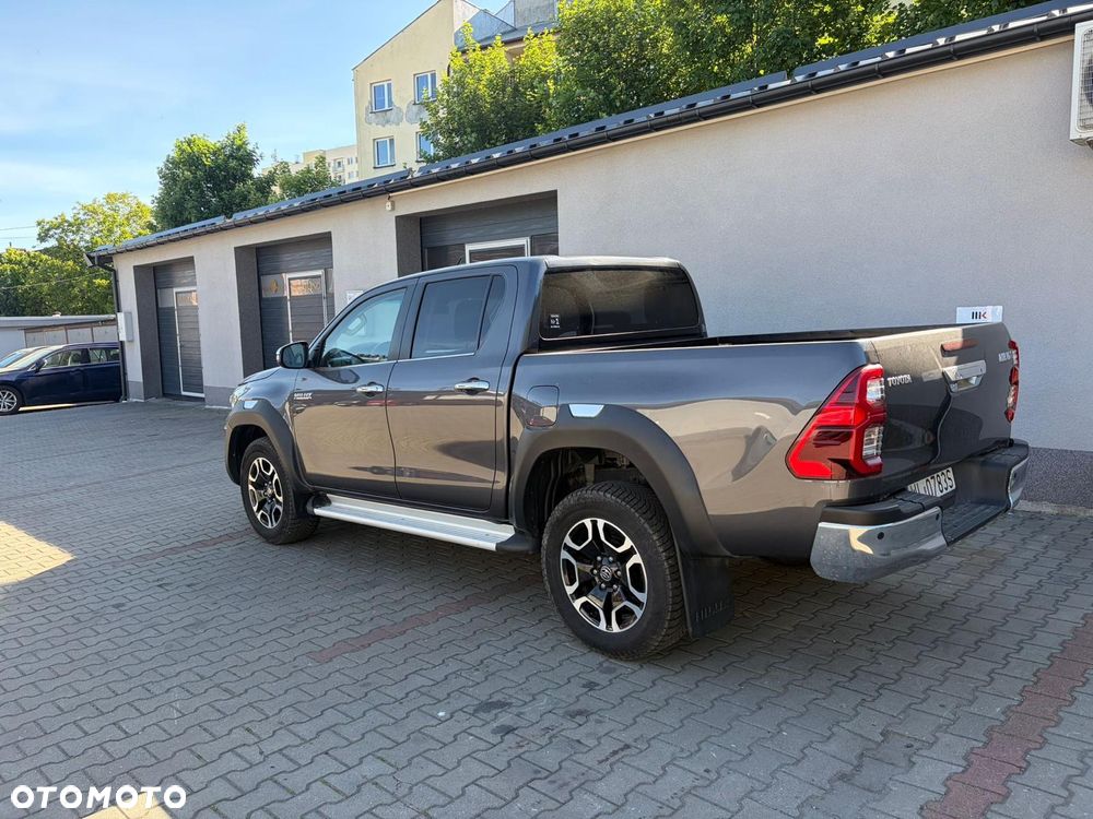 Toyota Hilux 2.8 D-4D Double Cab SR5+ 4x4 - 4