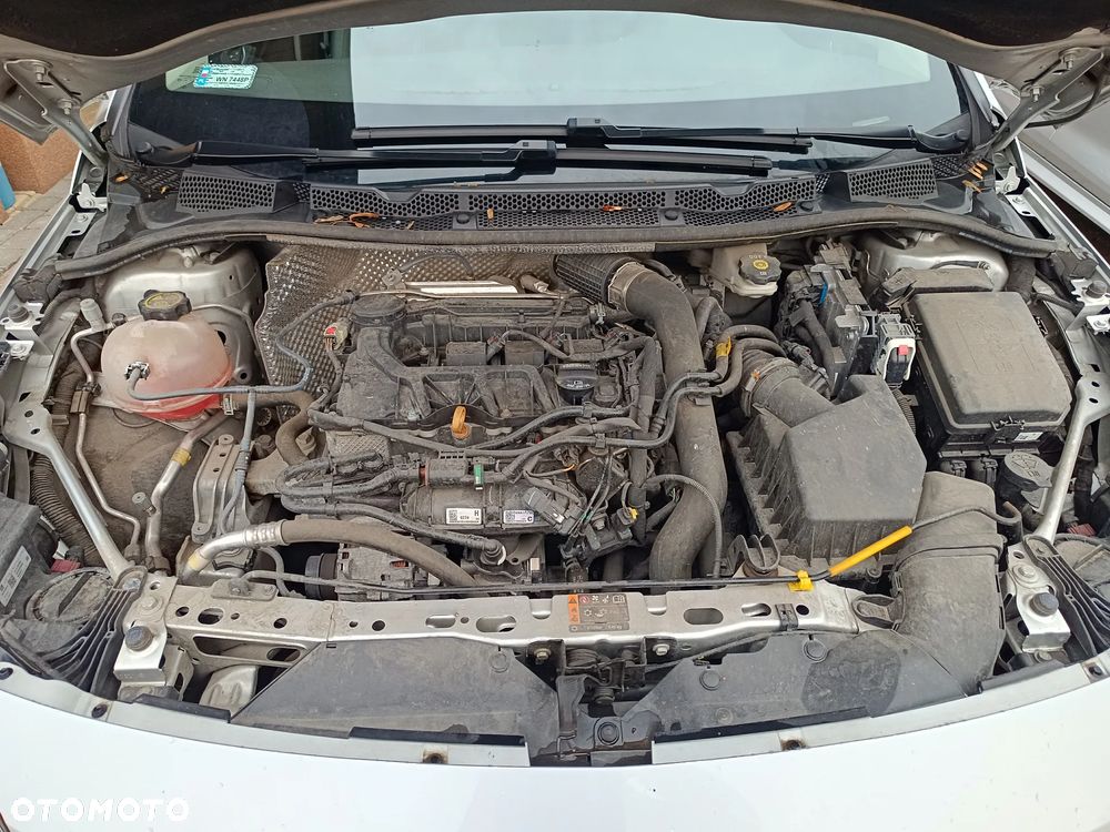 Opel Astra 1.2 T Business Elegance S&S - 25