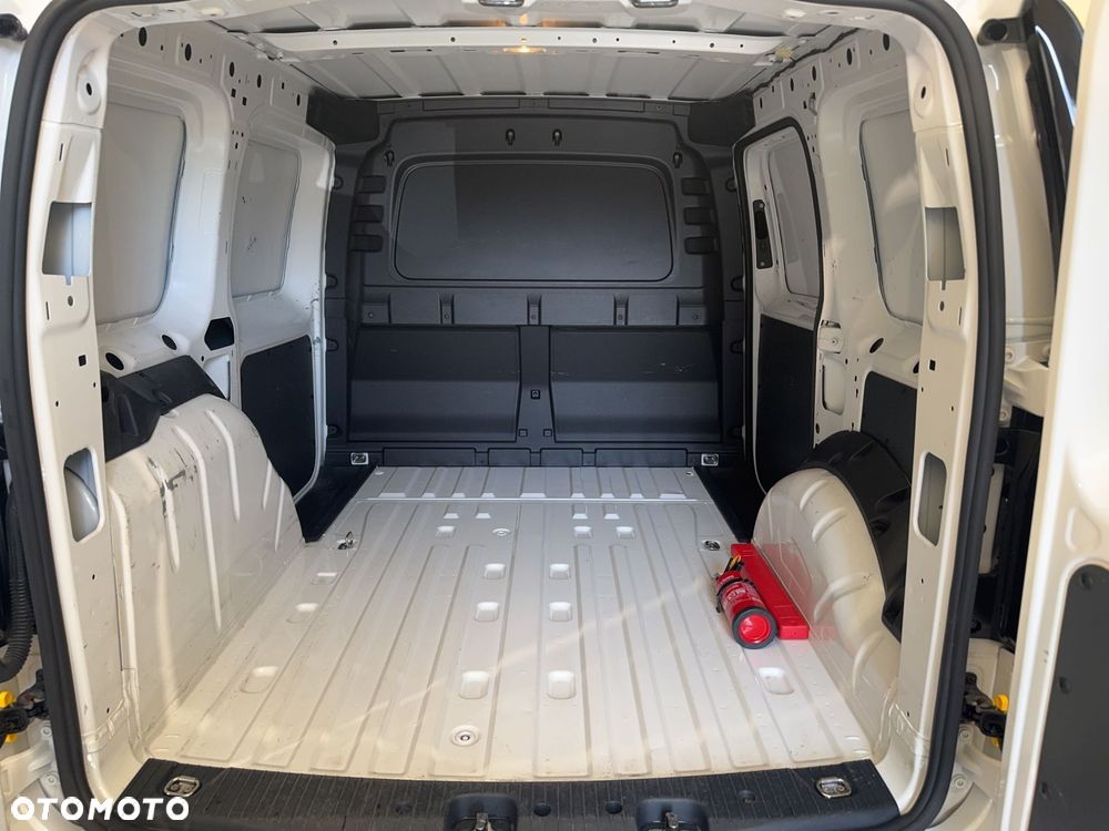 Volkswagen Caddy - 10