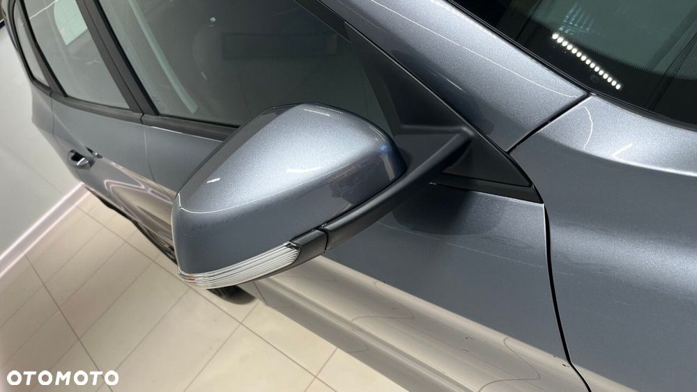MG ZS - 8