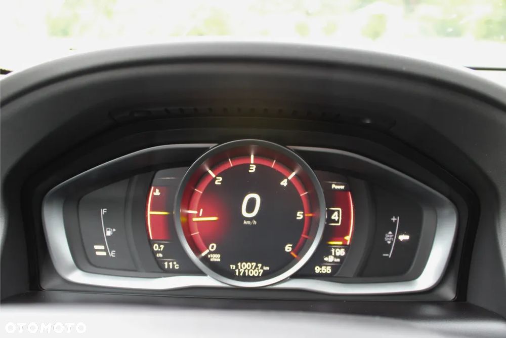 Volvo XC 60 D3 Ocean Race - 24