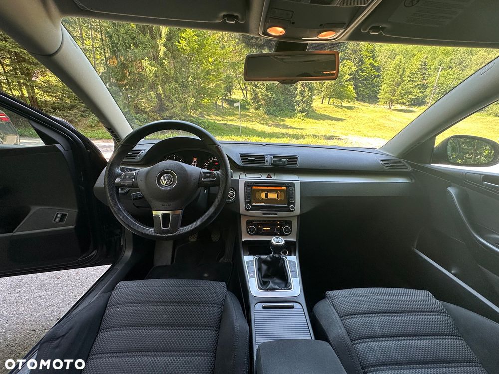 Volkswagen Passat 2.0 TDI Sportline - 5