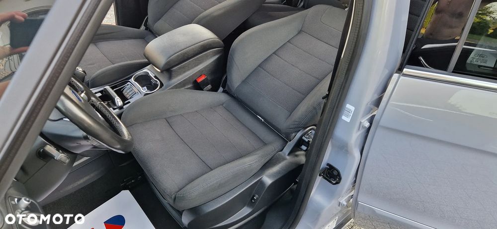 Ford S-Max - 32