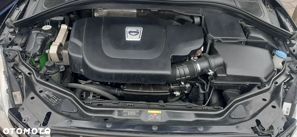 Volvo XC 60 D5 AWD Momentum - 10