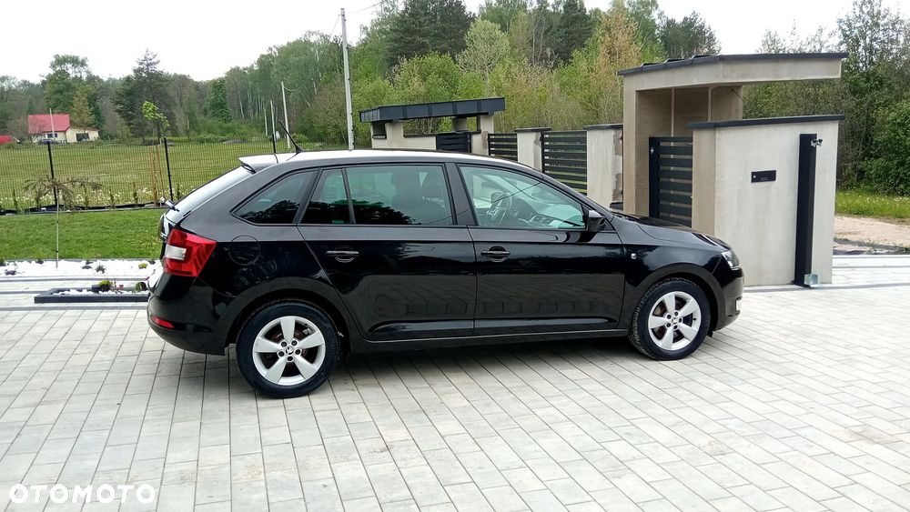 Skoda RAPID - 12