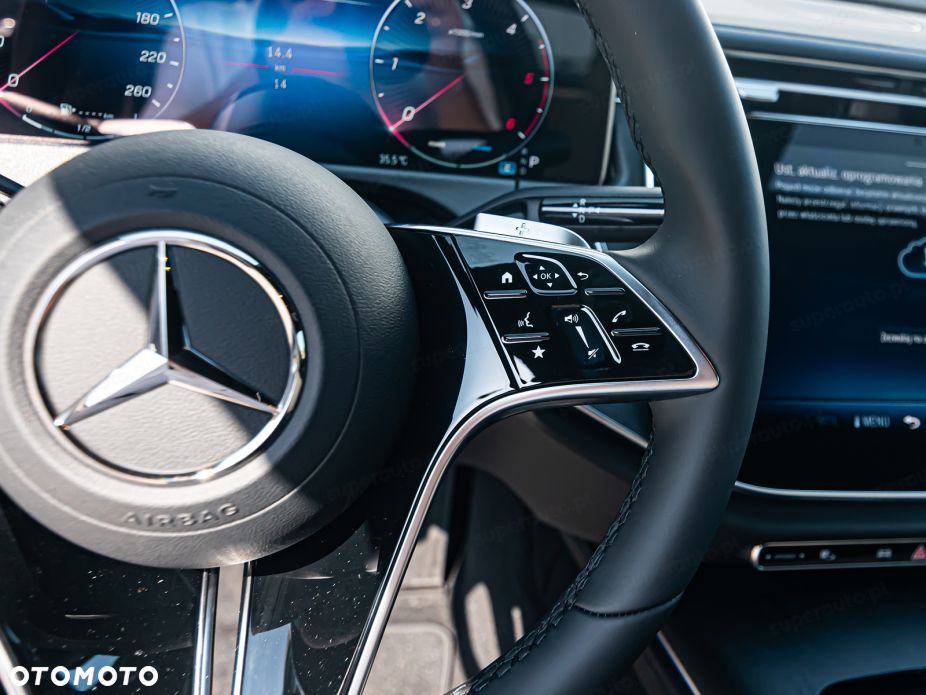 Mercedes-Benz Klasa E - 18