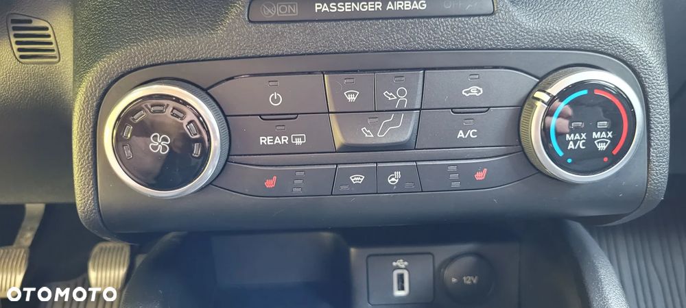 Ford Focus 1.0 EcoBoost Trend Edition - 17