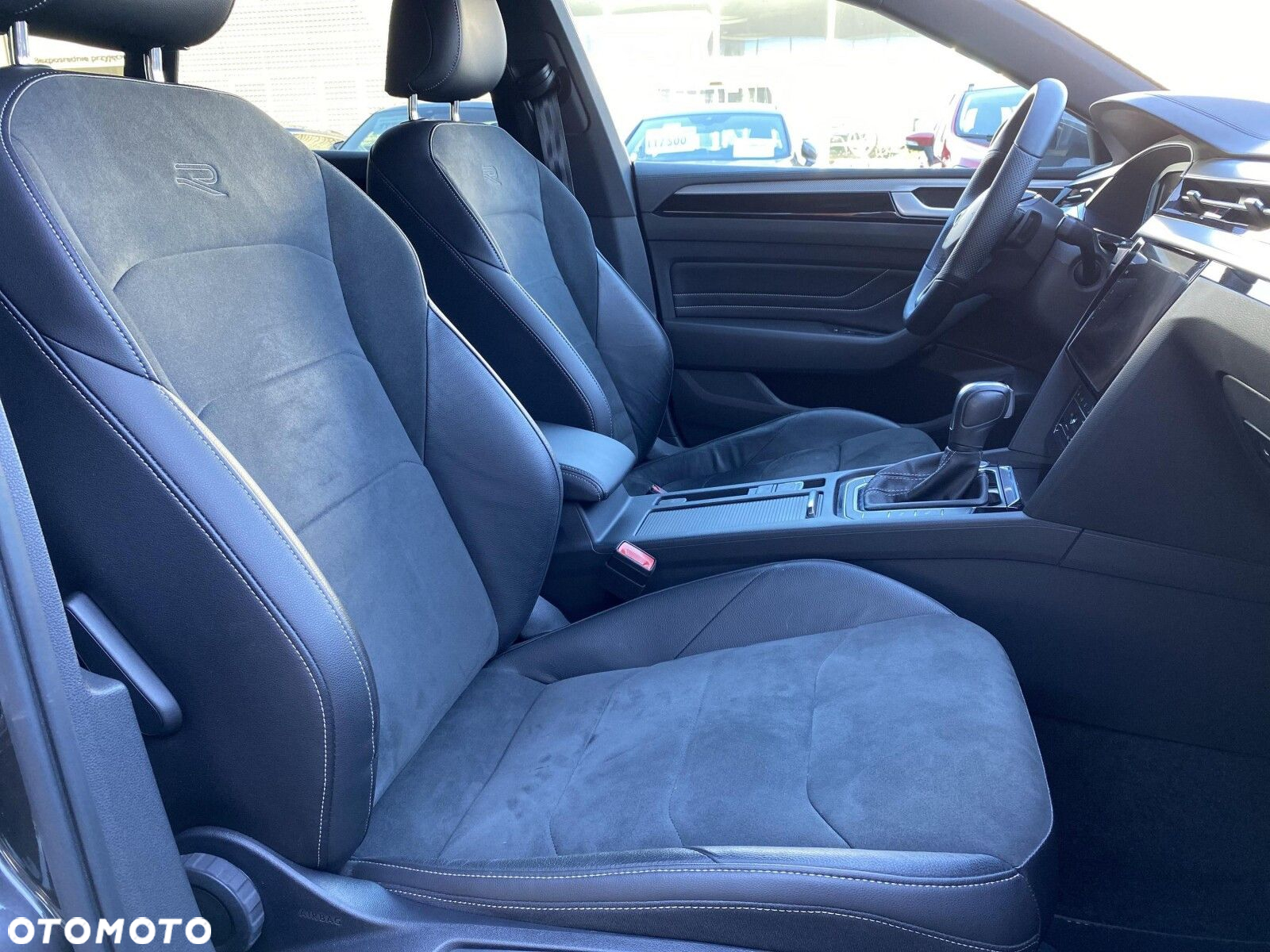 Volkswagen Arteon 2.0 TDI 4Motion R-Line DSG - 17