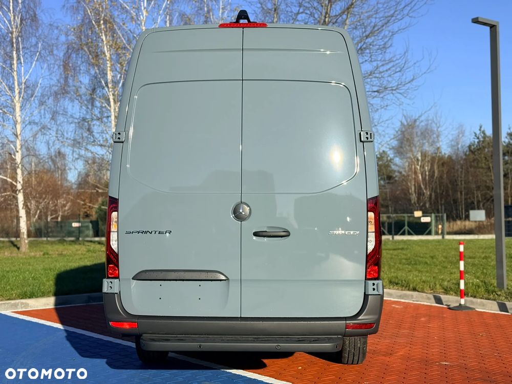 Mercedes-Benz Sprinter - 3