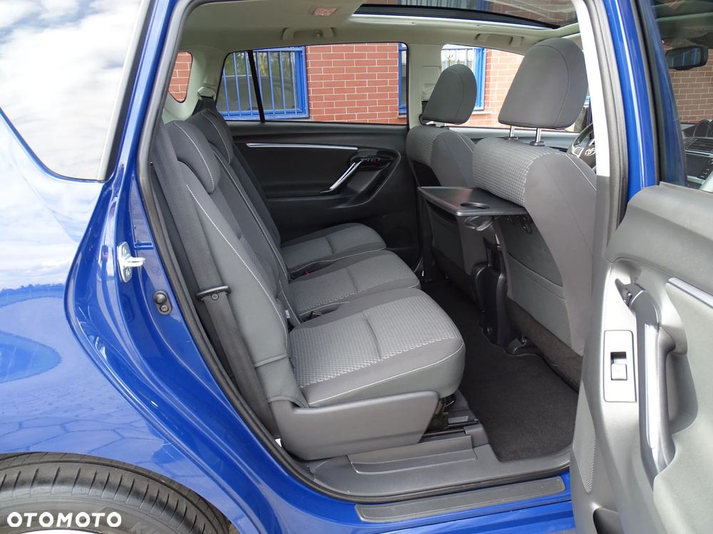 Toyota Verso 1.6 D-4D Prestige - 22