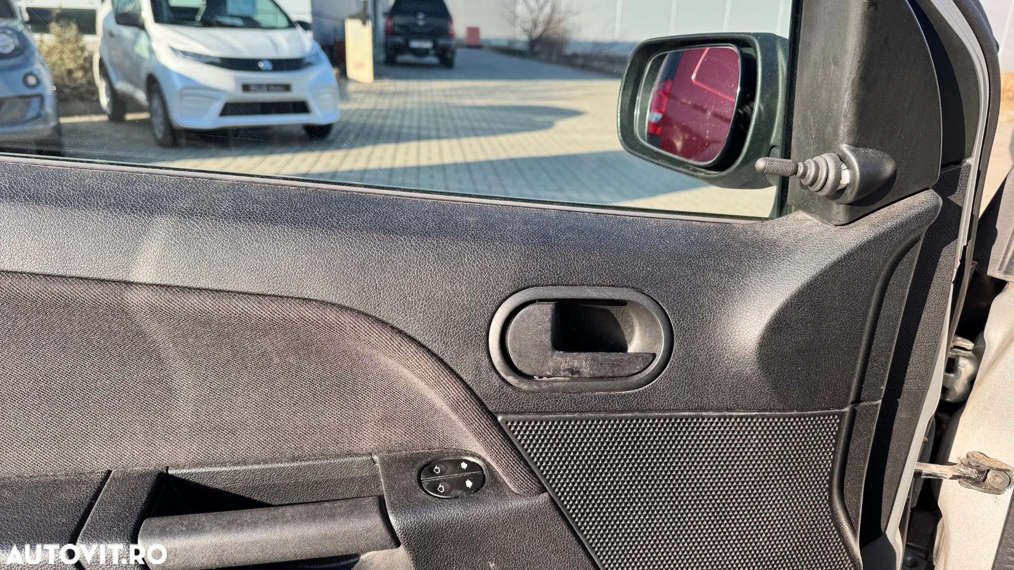 Ford Fiesta 1.3i Ambiente - 6