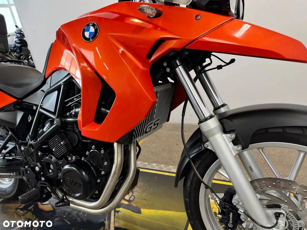 BMW F - 9