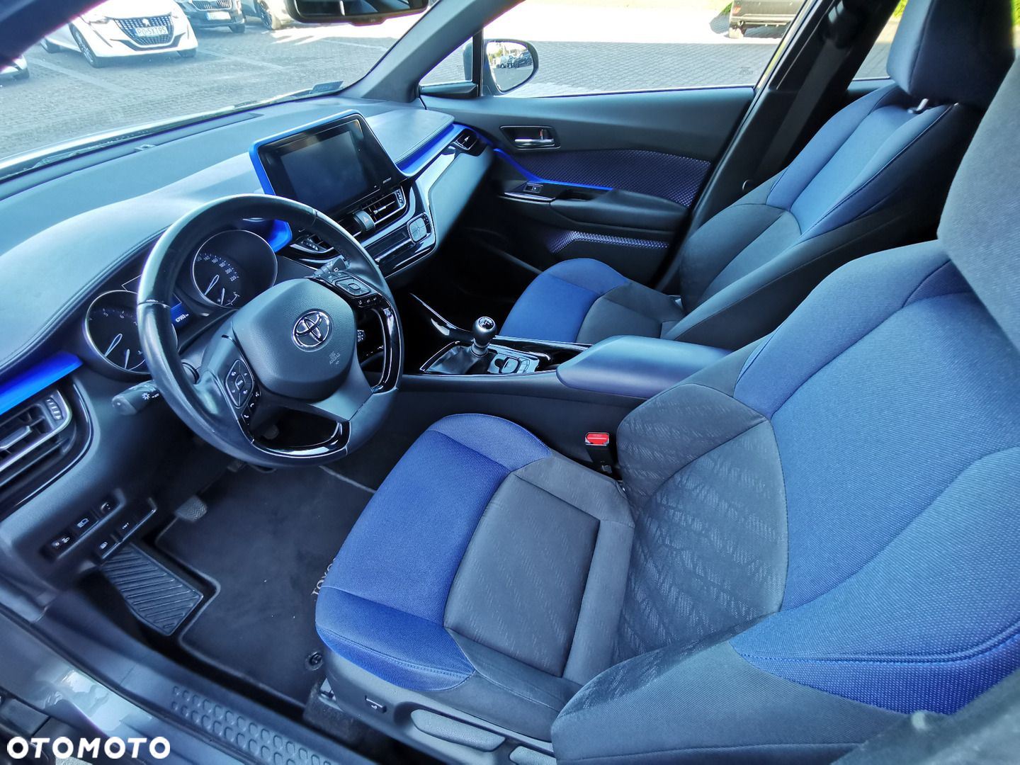 Toyota C-HR 1.2 T Dynamic - 18
