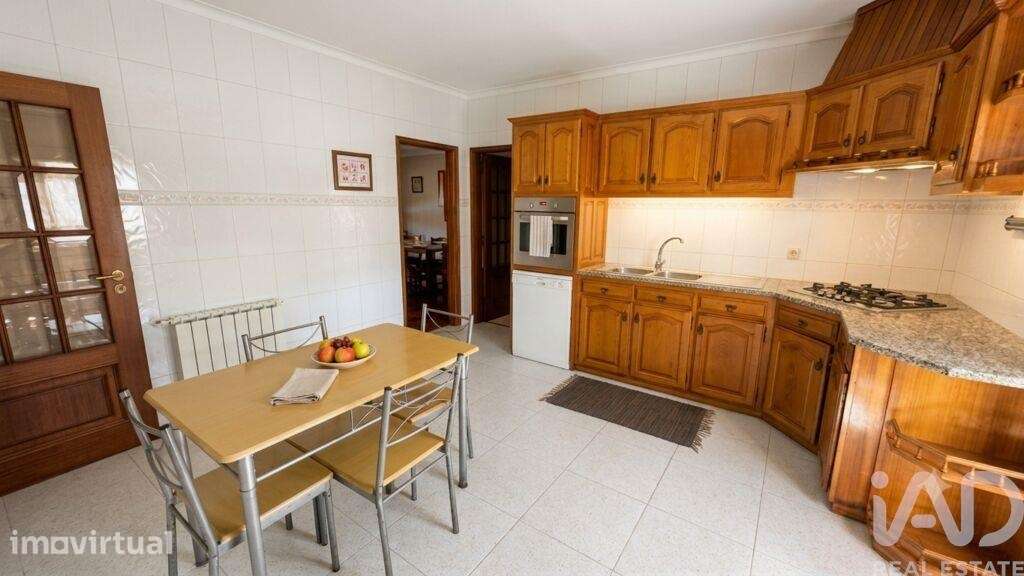 Casa / Villa T4 em Santa Marta de Portuzelo de 254 m2 - Grande imagem: 5/26