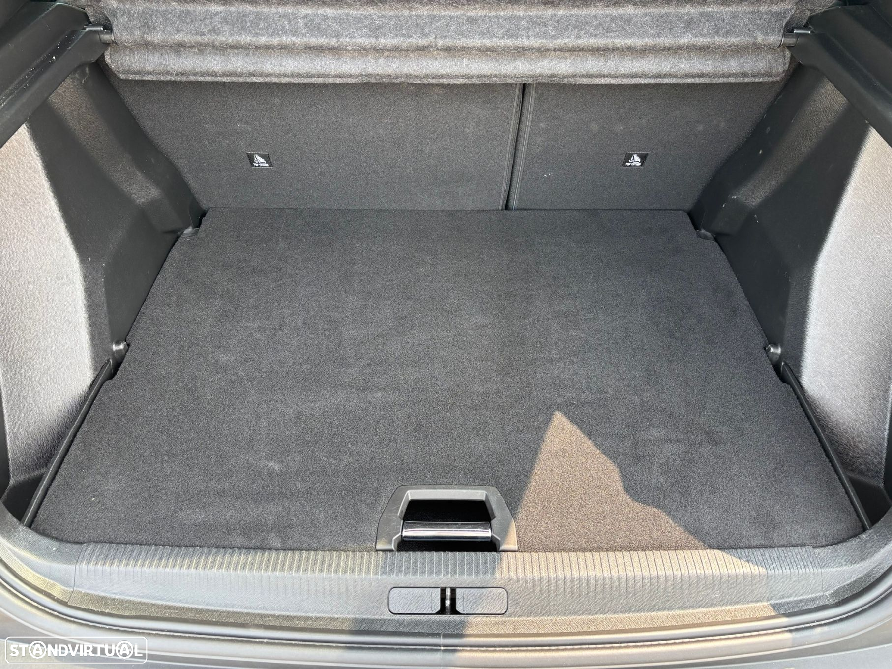 Peugeot 2008 1.2 PureTech Allure Pack - 23