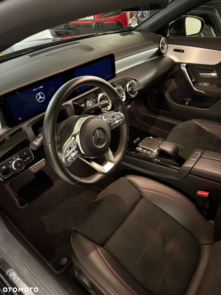 Mercedes-Benz CLA 200 AMG Line 7G-DCT - 3