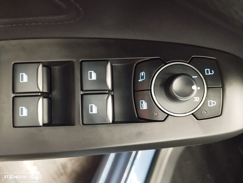 Ford Focus 1.0 EcoBoost MHEV ST-Line - 18