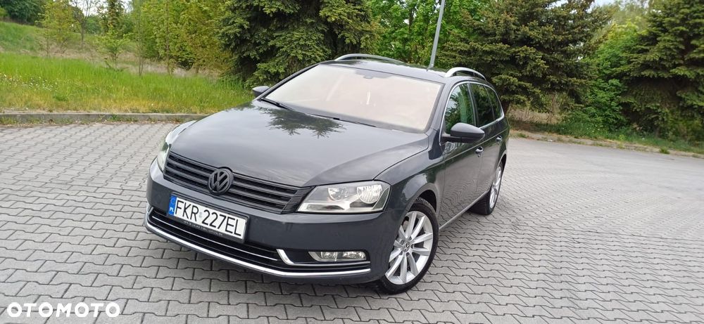 Volkswagen Passat - 1