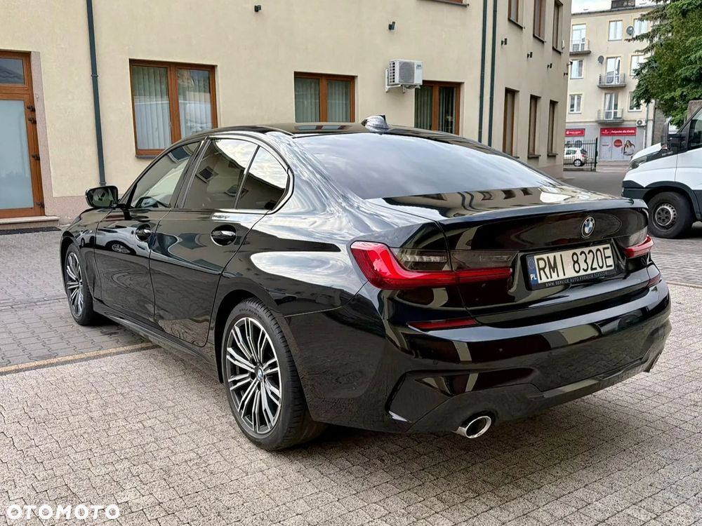 BMW Seria 3 320d xDrive mHEV M Sport - 4