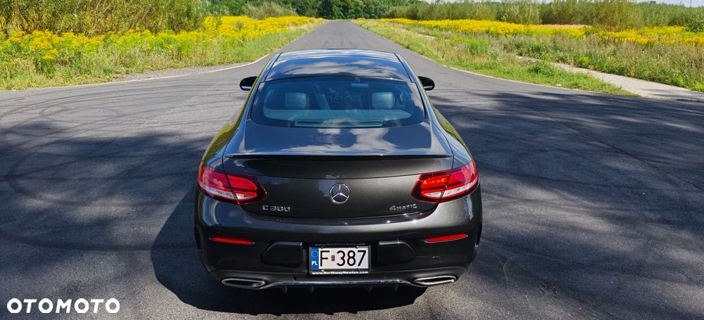Mercedes-Benz Klasa C 300 4MATIC 9G-TRONIC - 29