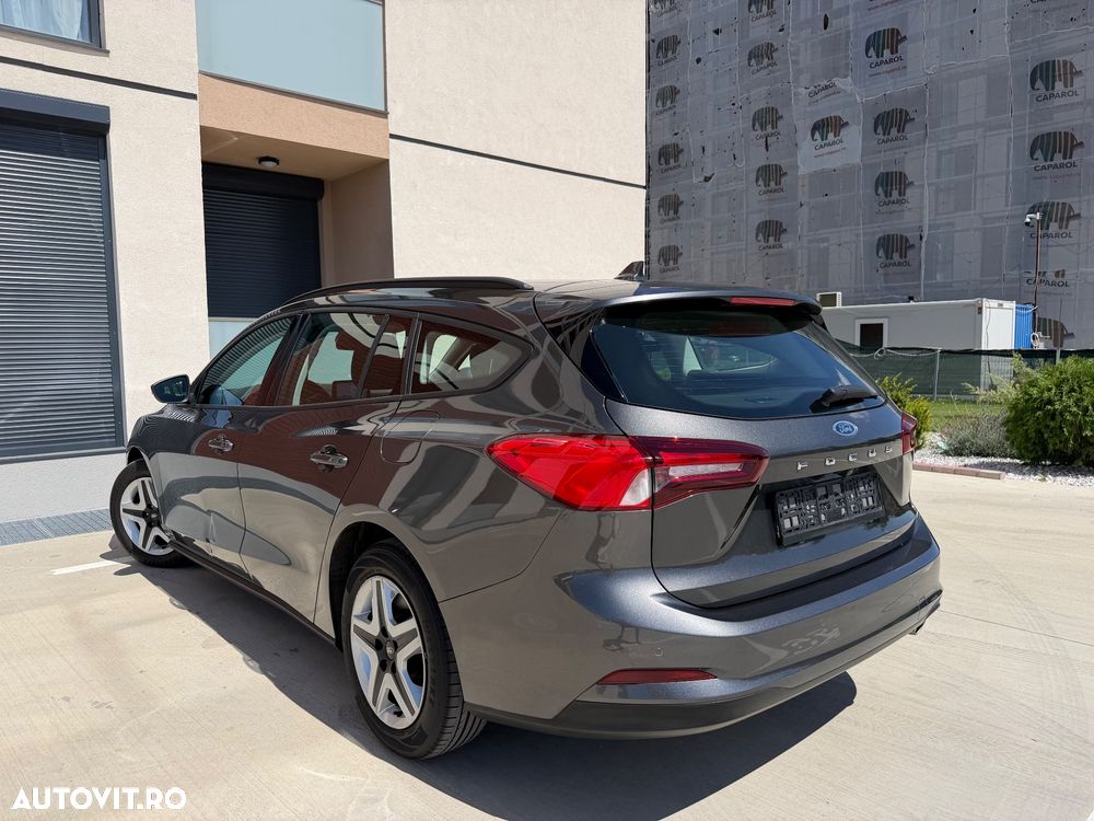 Ford Focus - 4