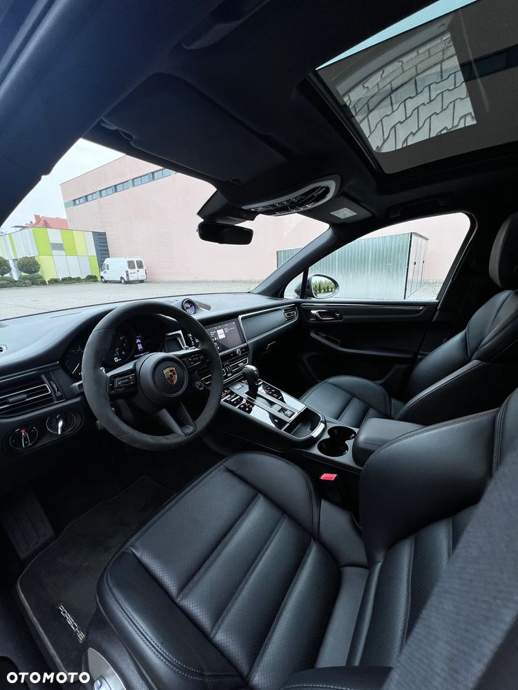 Porsche Macan T - 26