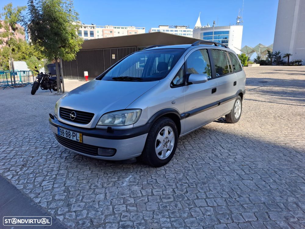 Opel Zafira 1.6 Elegance - 1