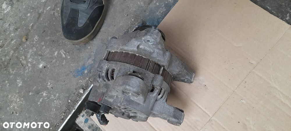 ALTERNATOR RENAULT 1.5 DCI   8200373636 - 5