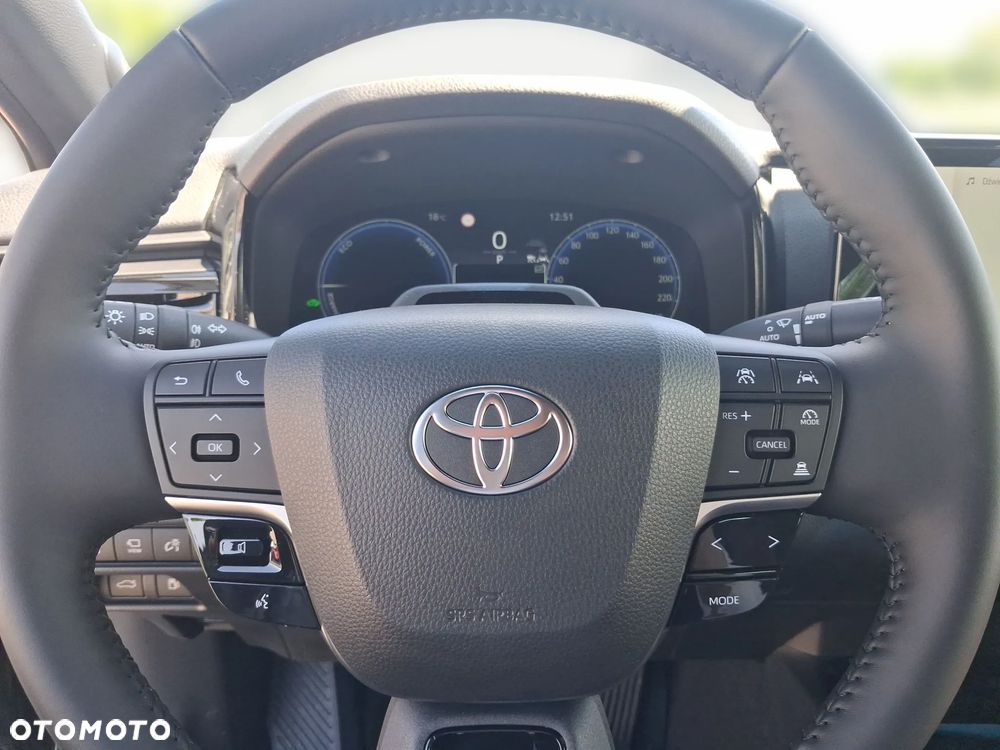 Toyota Camry - 16