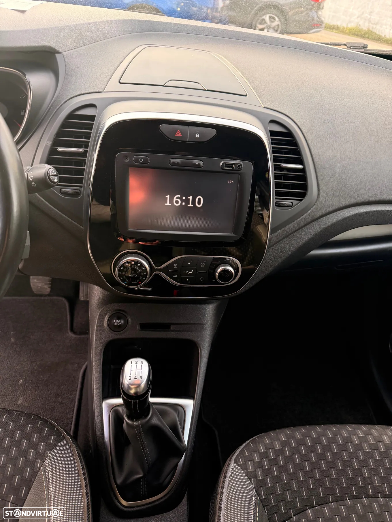 Renault Captur 1.5 dCi Exclusive XMOD - 11