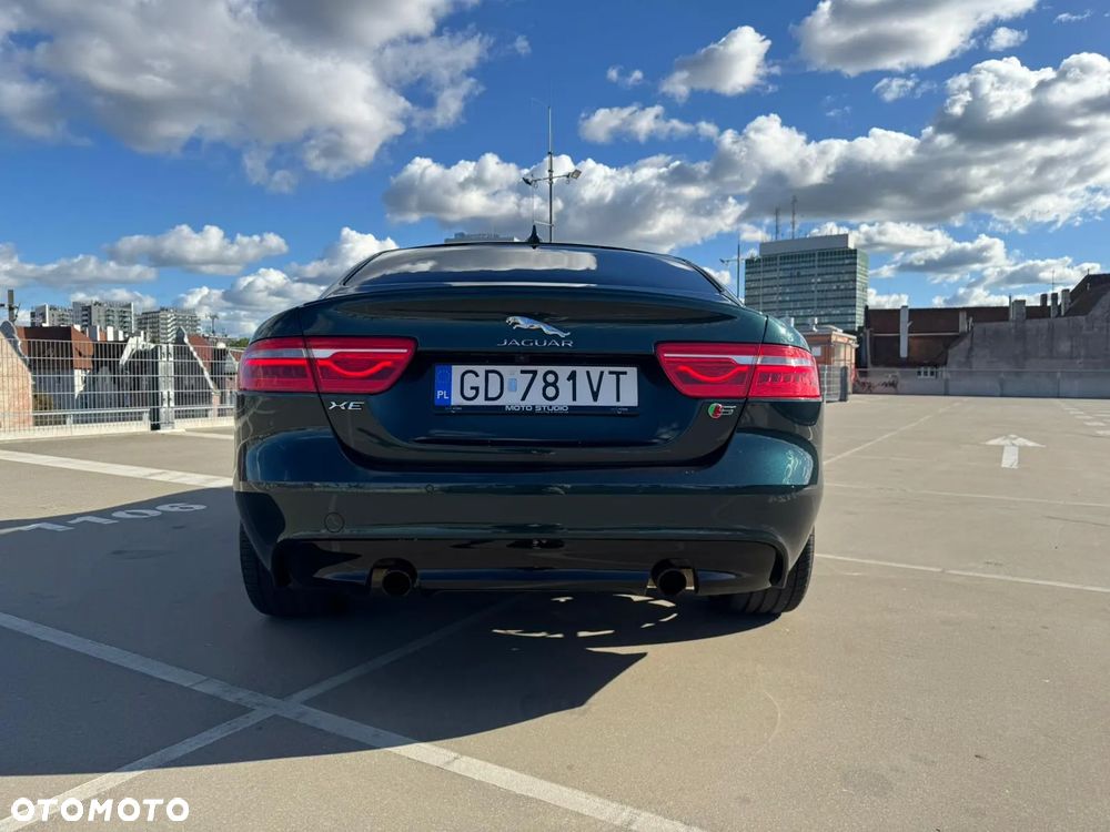 Jaguar XE - 14