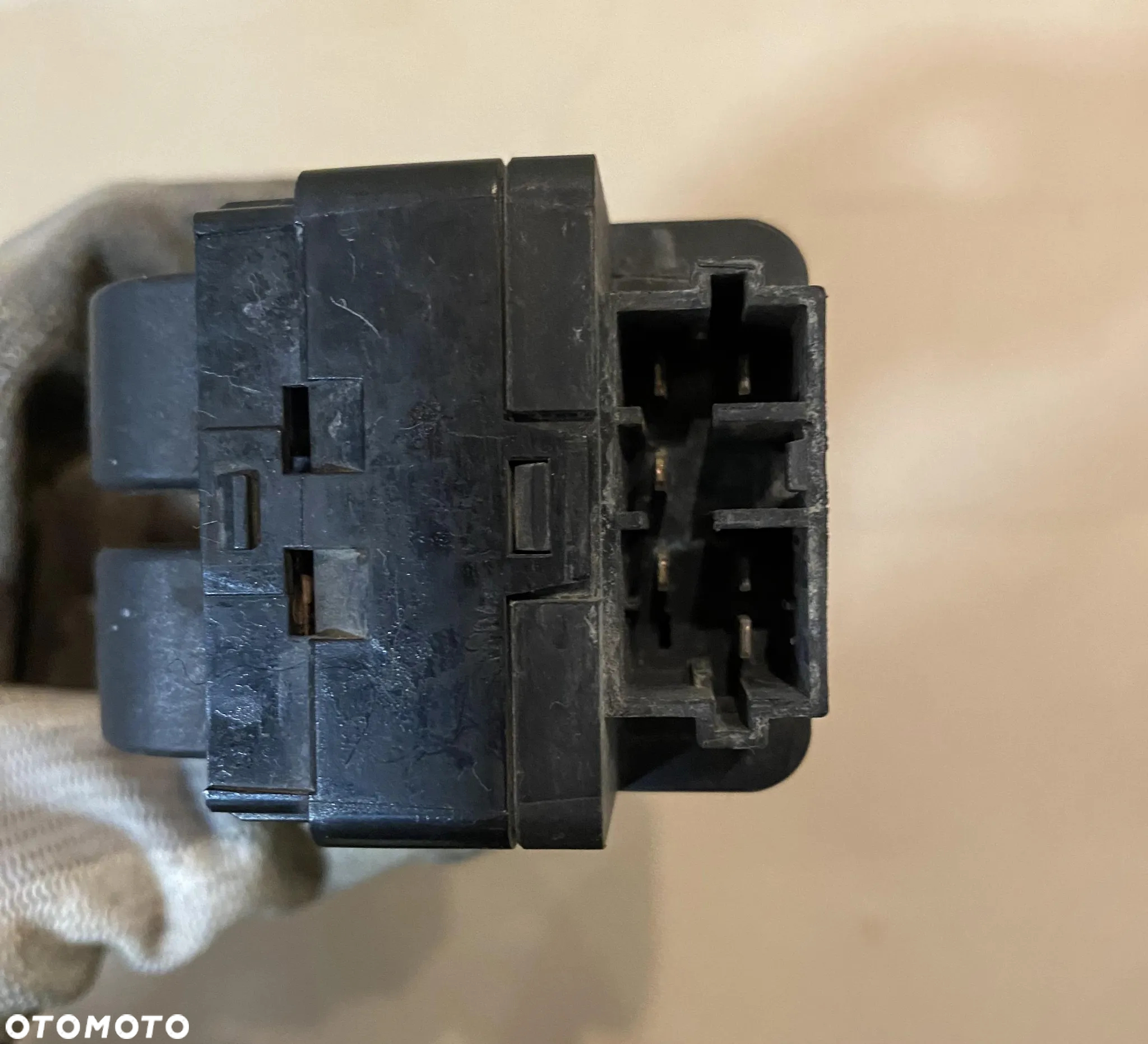 Przełączniki szyb Ligier JS50 - 2