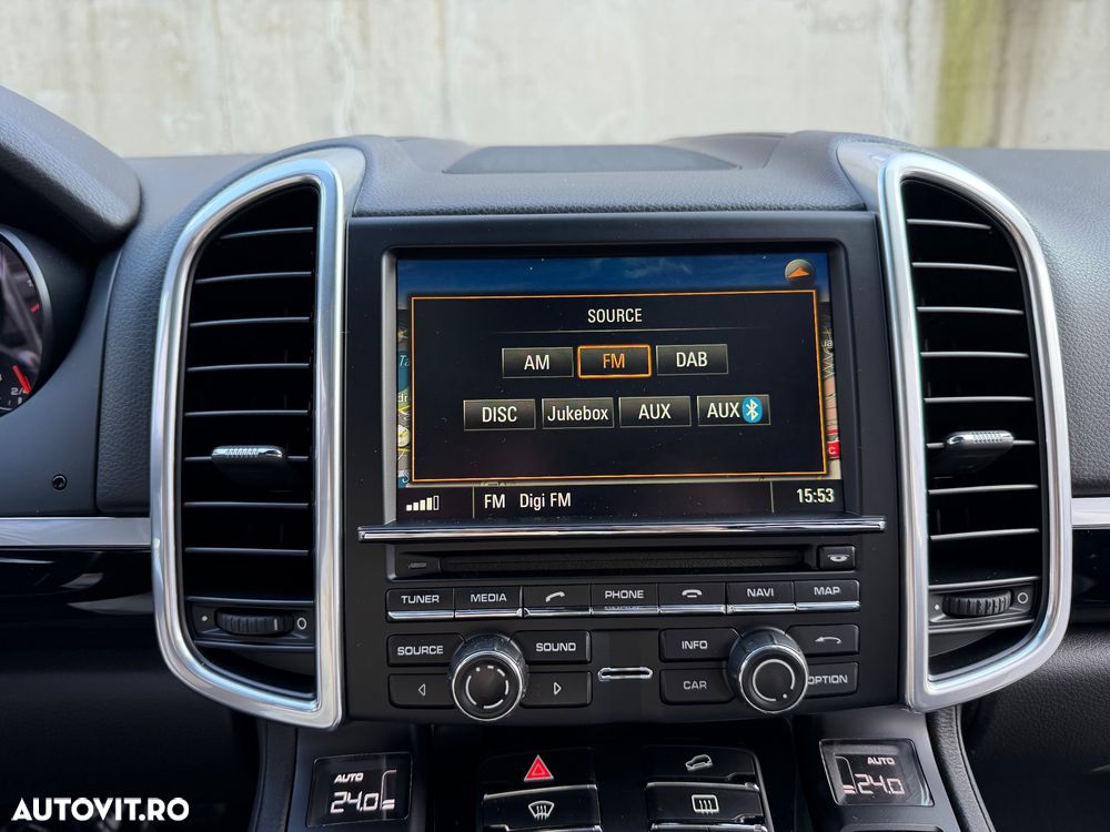 Porsche Cayenne Platinum Edition - 27