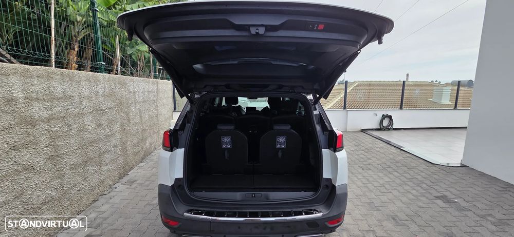 Peugeot 5008 - 8