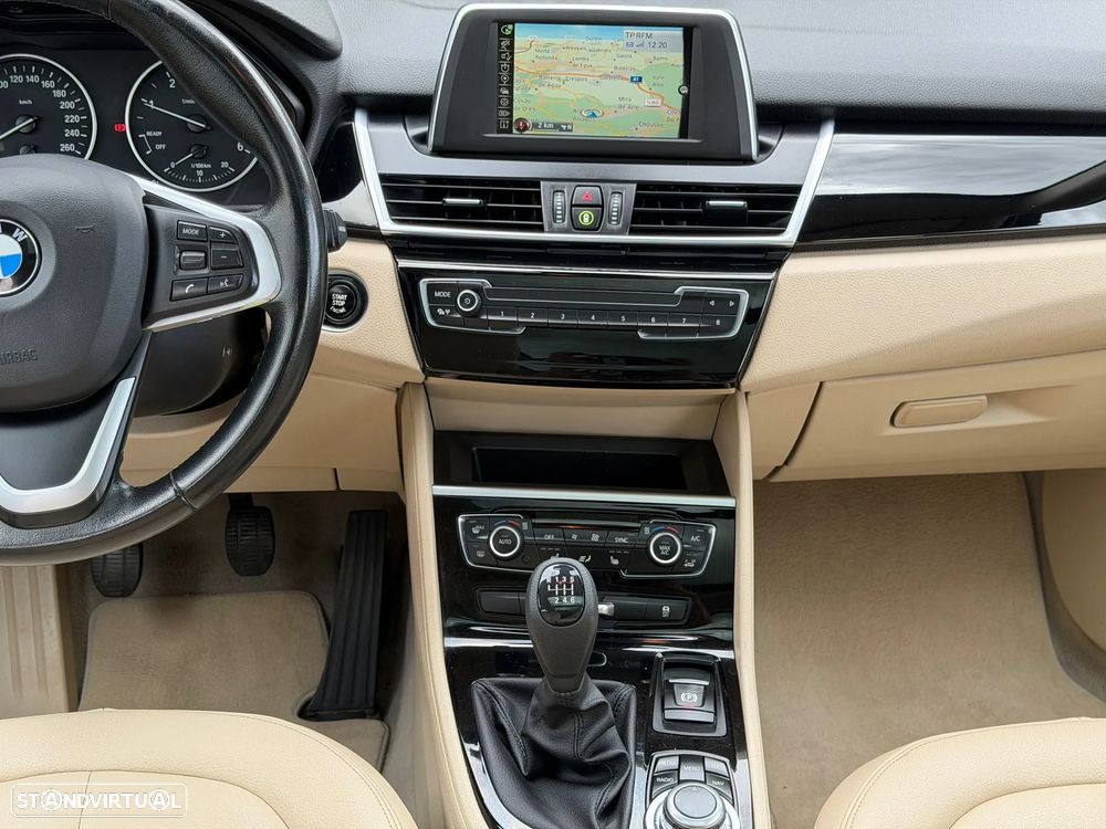 BMW 216 Active Tourer d Luxury Line - 17