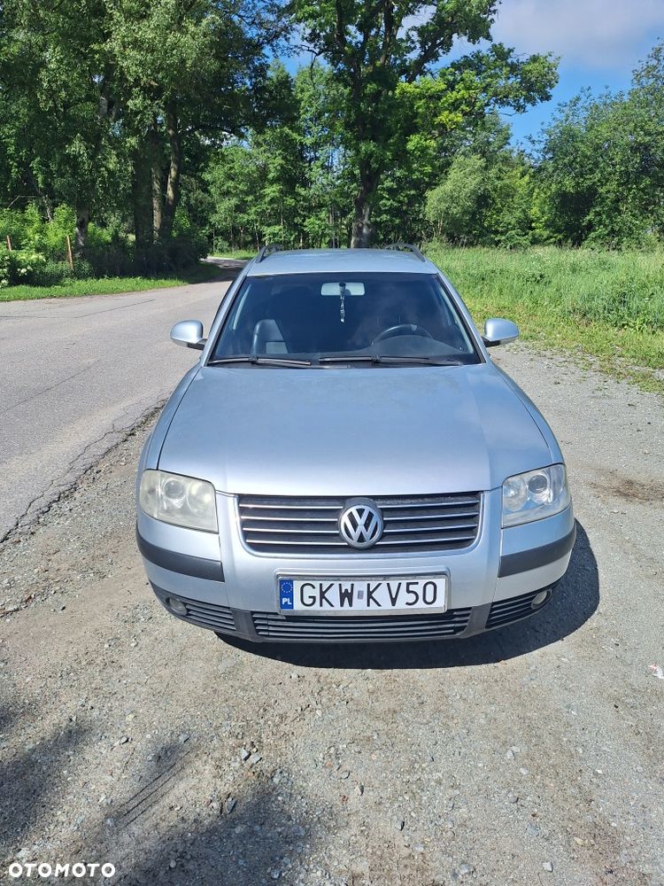 Volkswagen Passat - 1
