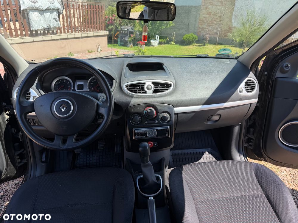 Renault Clio - 7