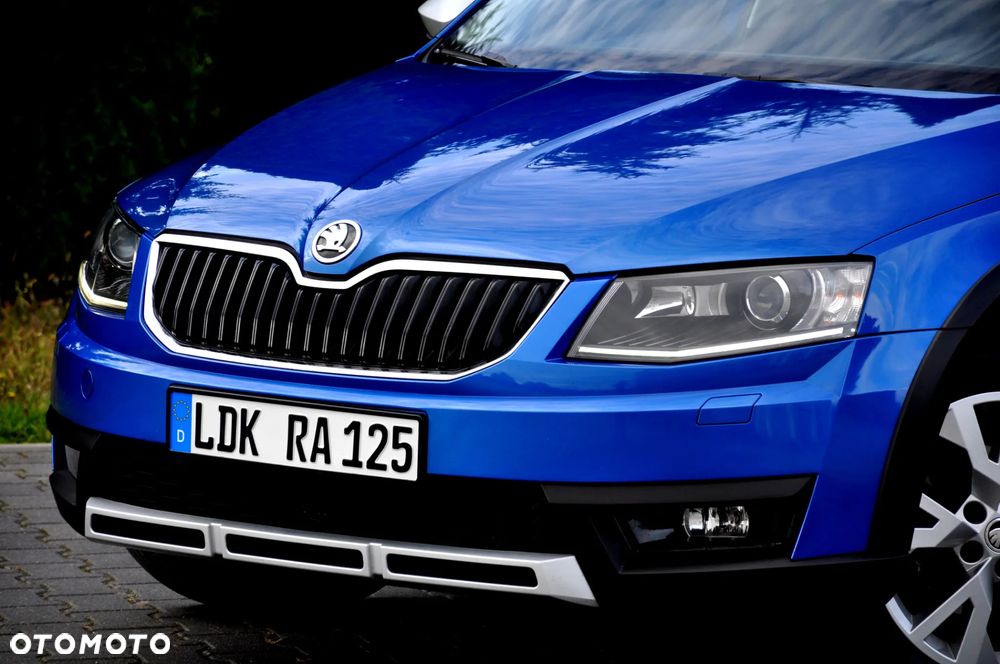 Skoda Octavia Combi 2.0 TDI 4x4 Scout - 5