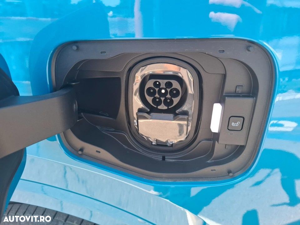 Ford Transit Courier - 21