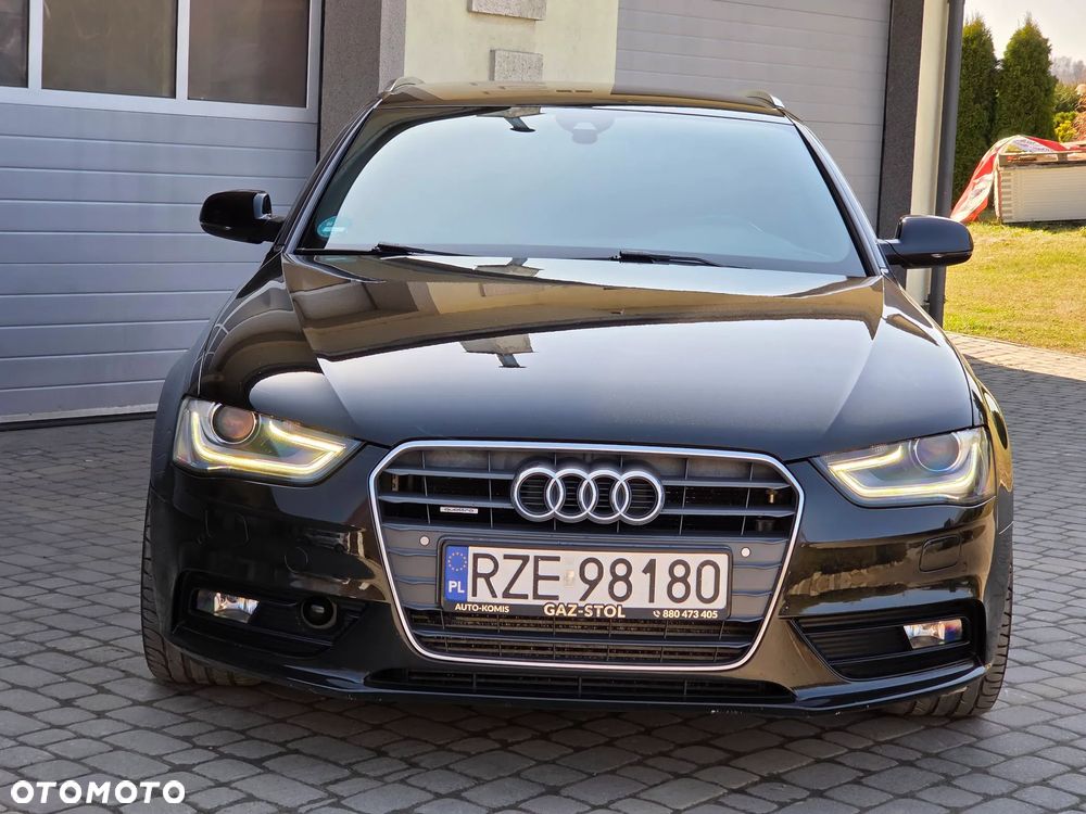 Audi A4 Avant 2.0 TDI DPF multitronic S line Sportpaket - 6