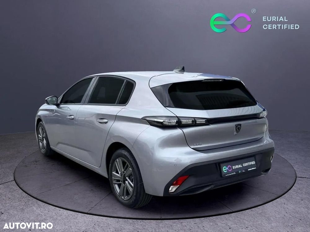 Peugeot 308 - 8