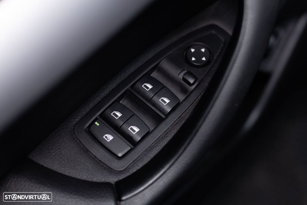 BMW X1 16 d sDrive Line Sport Auto - 24