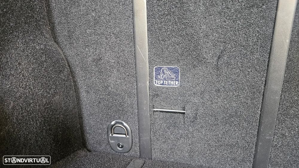 Peugeot 2008 1.2 PureTech Allure - 37